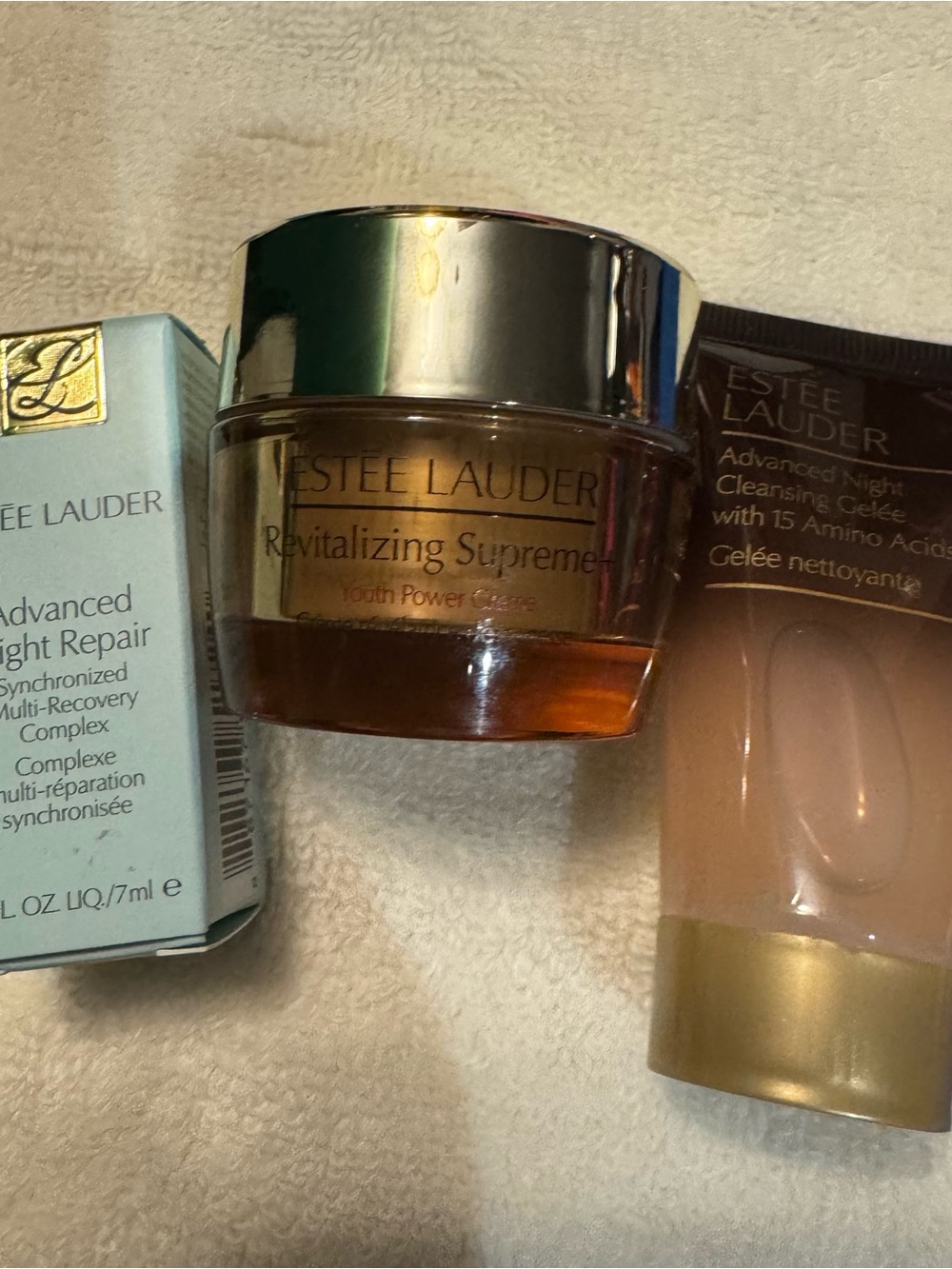 Estee Lauder Revitalizing Supreme+ Youth Power Cream - Amber/Gold
